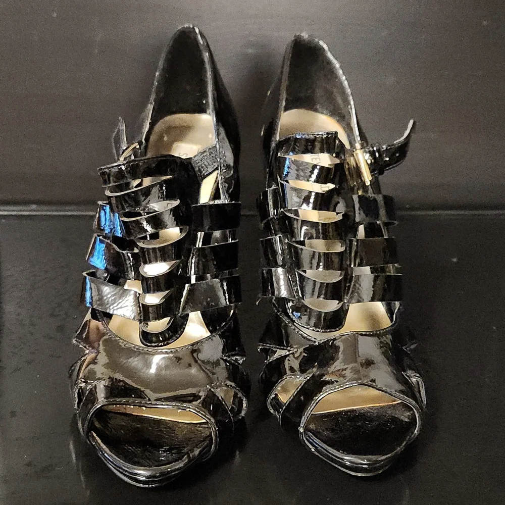 Steve Madden Black Patent Heels